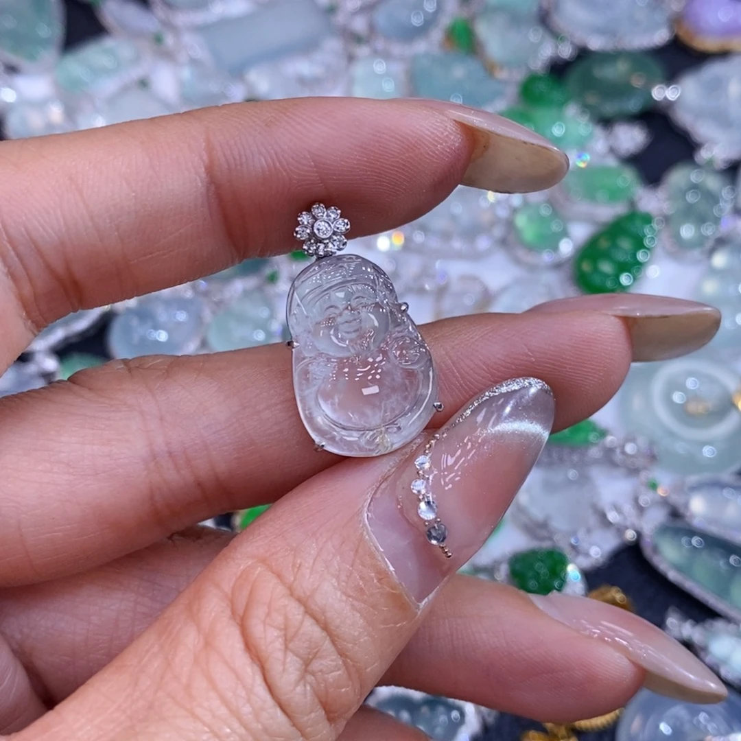 翡翠18K金镶嵌颈饰