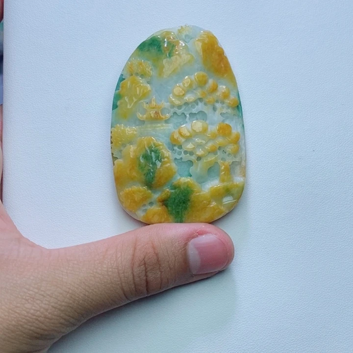 颈饰未镶嵌翡翠山水