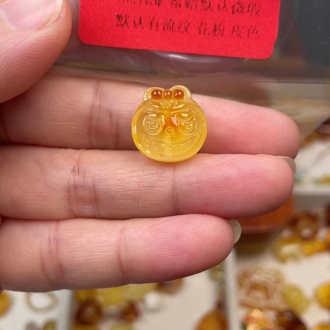 琥珀未镶嵌裸石14，微瑕