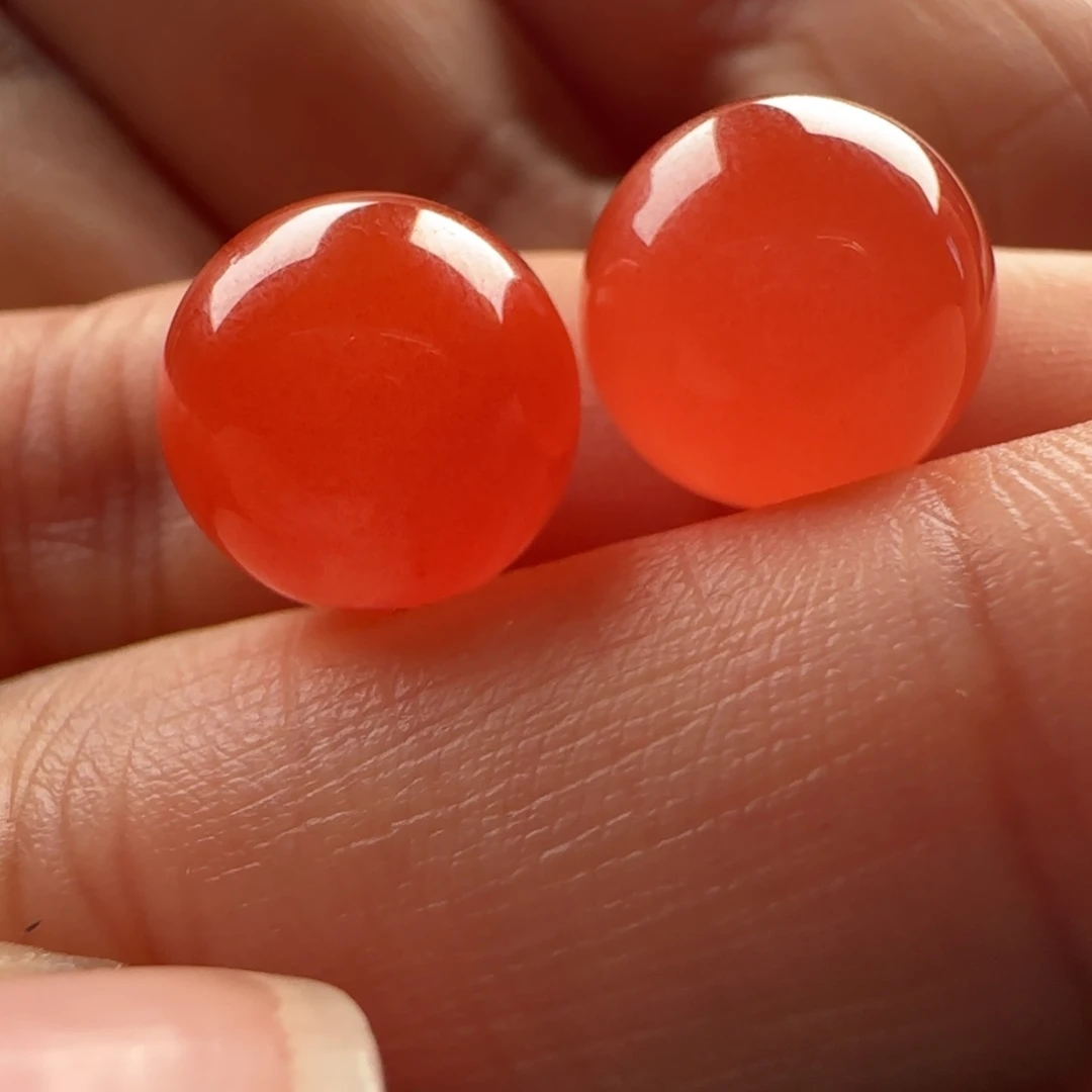南红玛瑙未镶嵌圆对珠：11水红满细砂 油亮 有白马牙