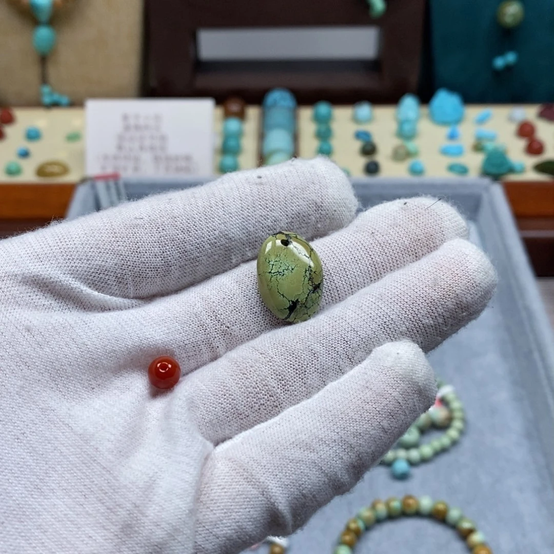 未镶嵌配饰南红玛瑙