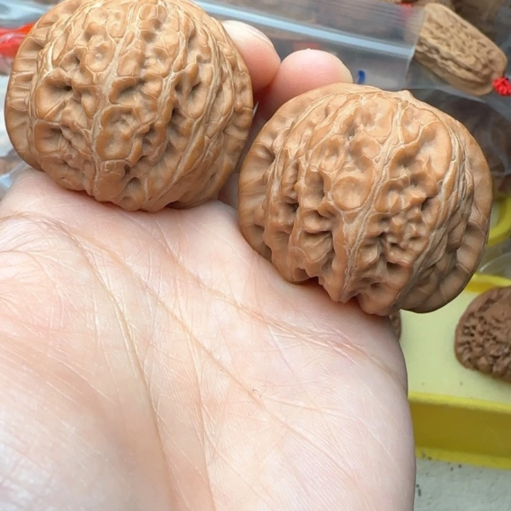 文玩核桃吊坠師*元宝42尖伤