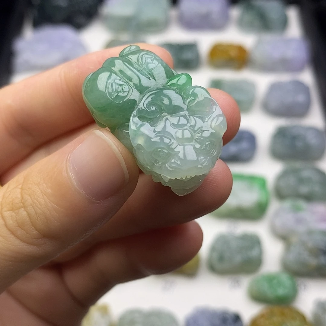 翡翠未镶嵌颈饰天然缅甸翡翠貔貅吊坠