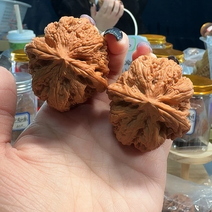 吊坠桃核大粗筋43尺