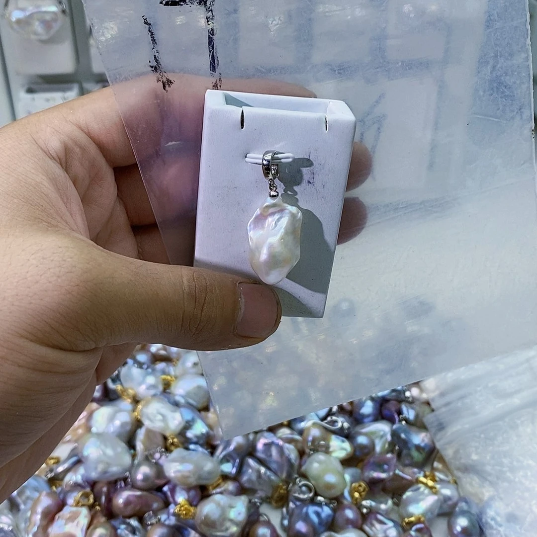 淡水珍珠合金颈饰