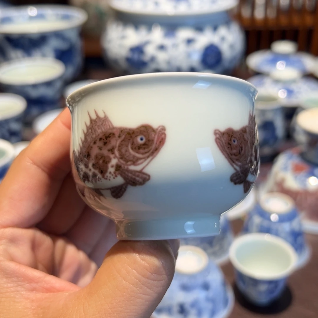 精品青花釉里红三面鳜鱼炉式杯口径约7厘米