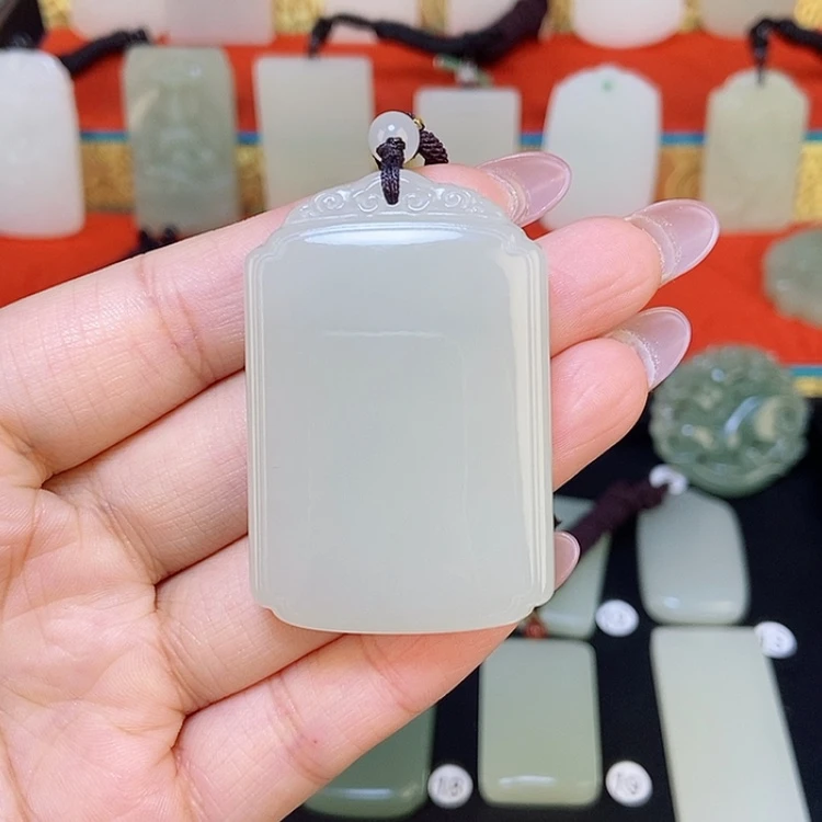 【闪购商品】颈饰未镶嵌和田玉