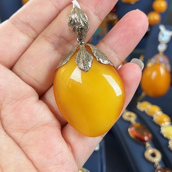 琥珀银S925镀金镶嵌颈饰