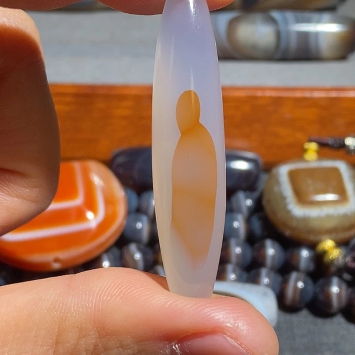 上***吉玛瑙/玉髓未镶嵌颈饰