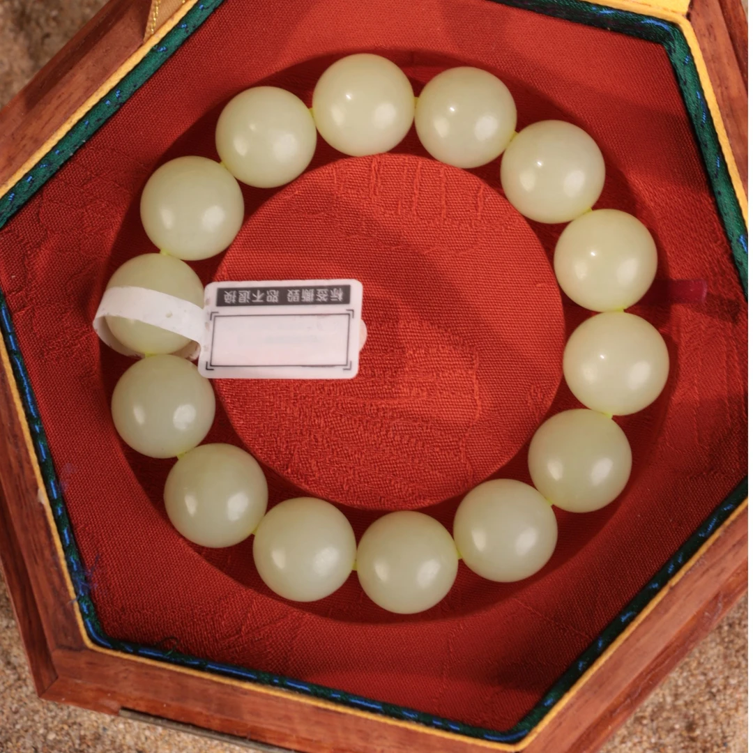 ZJ3282 二十世纪和田玉手串