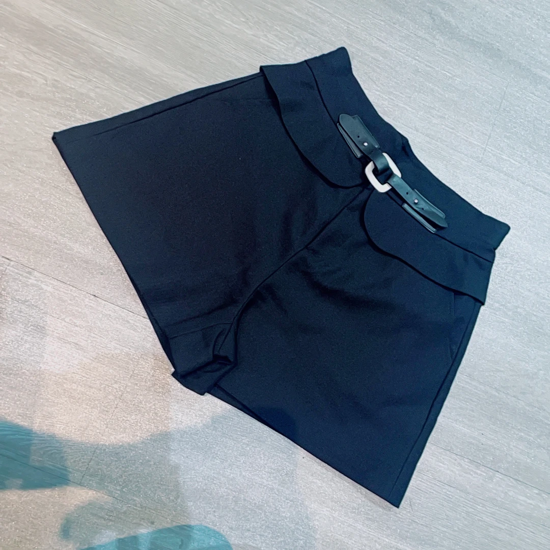 春季腰边系扣直筒休闲短裤-果梓240