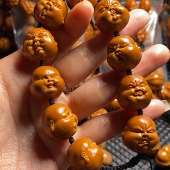 橄榄核吊坠1.9左右人生百态