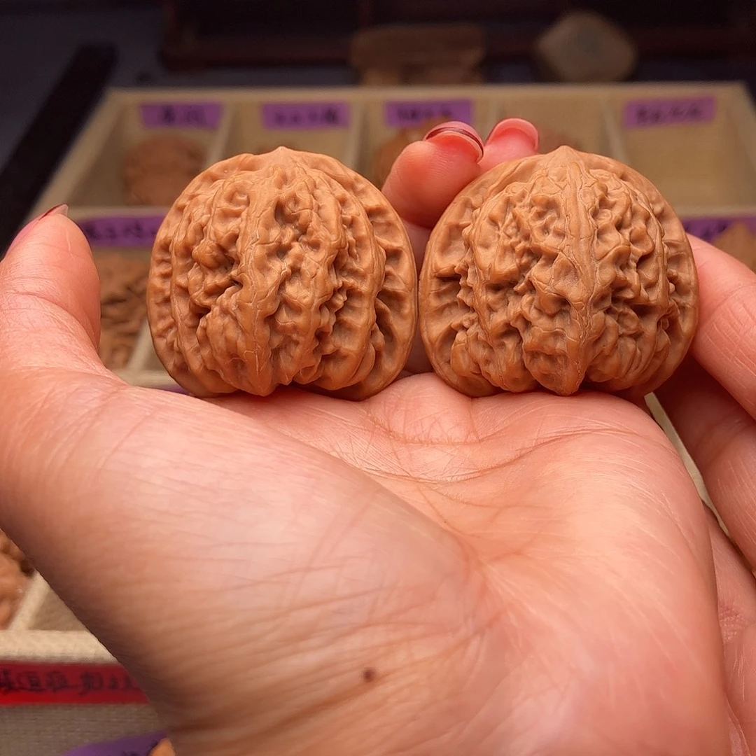 文玩核桃吊坠平谷九龙40