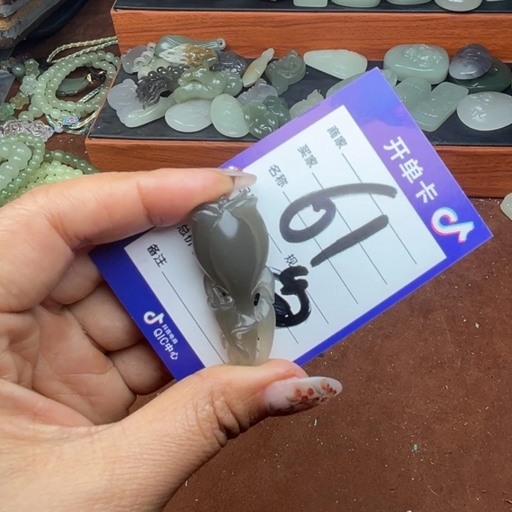 y***我和田玉未镶嵌珠宝奇石