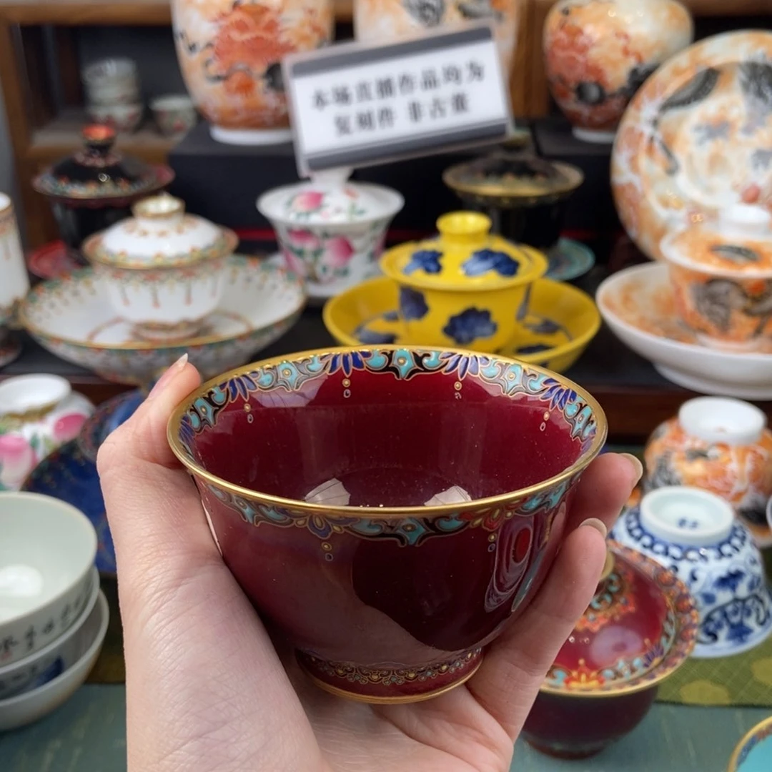 陶瓷的设计师是一个人