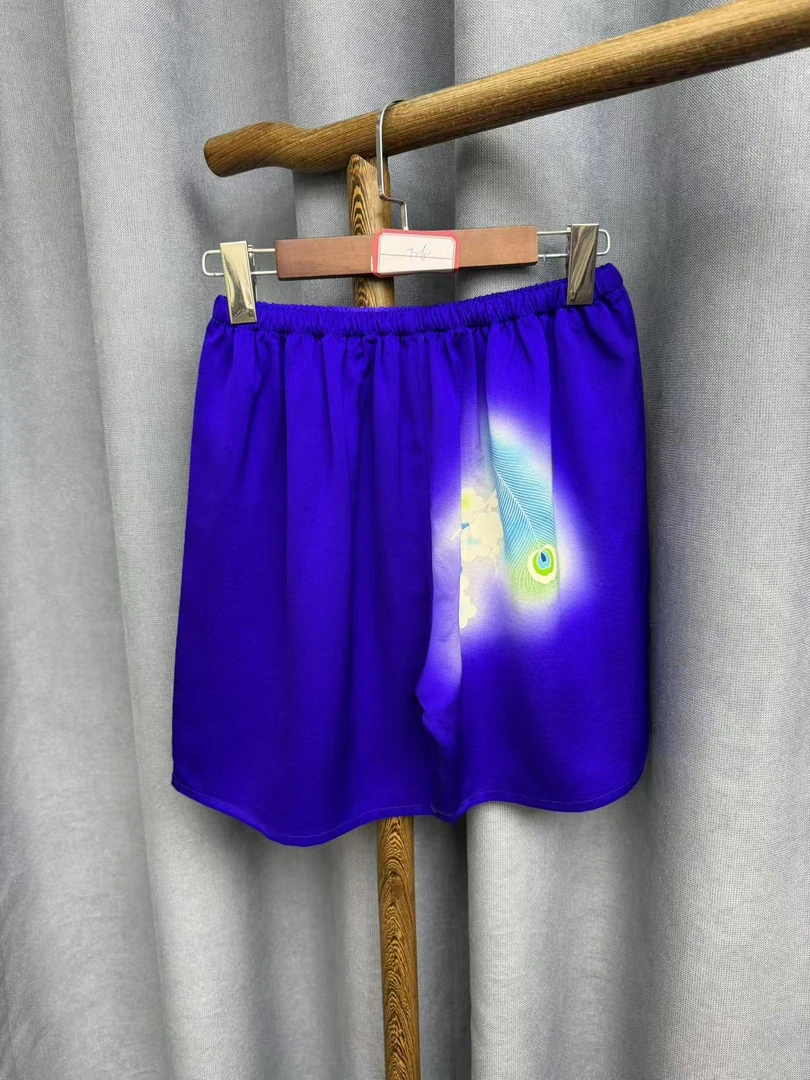 夏季新款时尚休闲桑蚕丝短裤T260