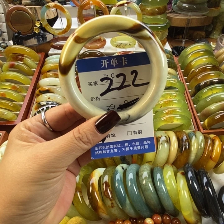 蛇纹石玉未镶嵌手镯61