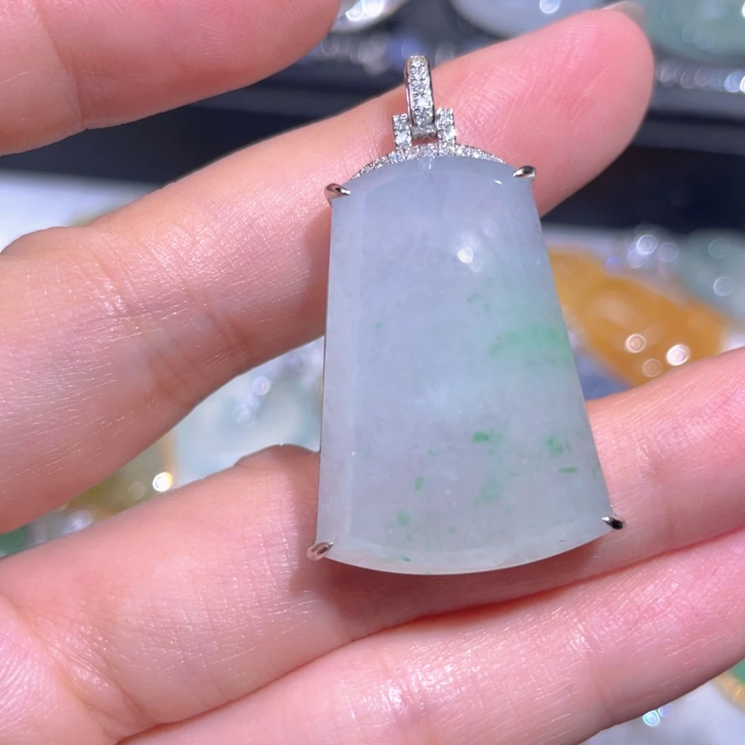 颈饰18K金镶嵌翡翠翡翠