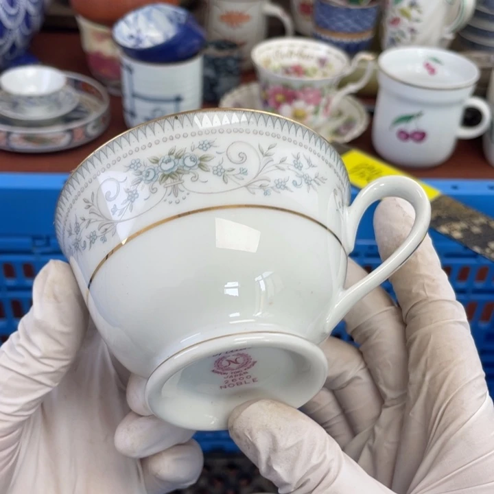 他家瓷器真美…开播了