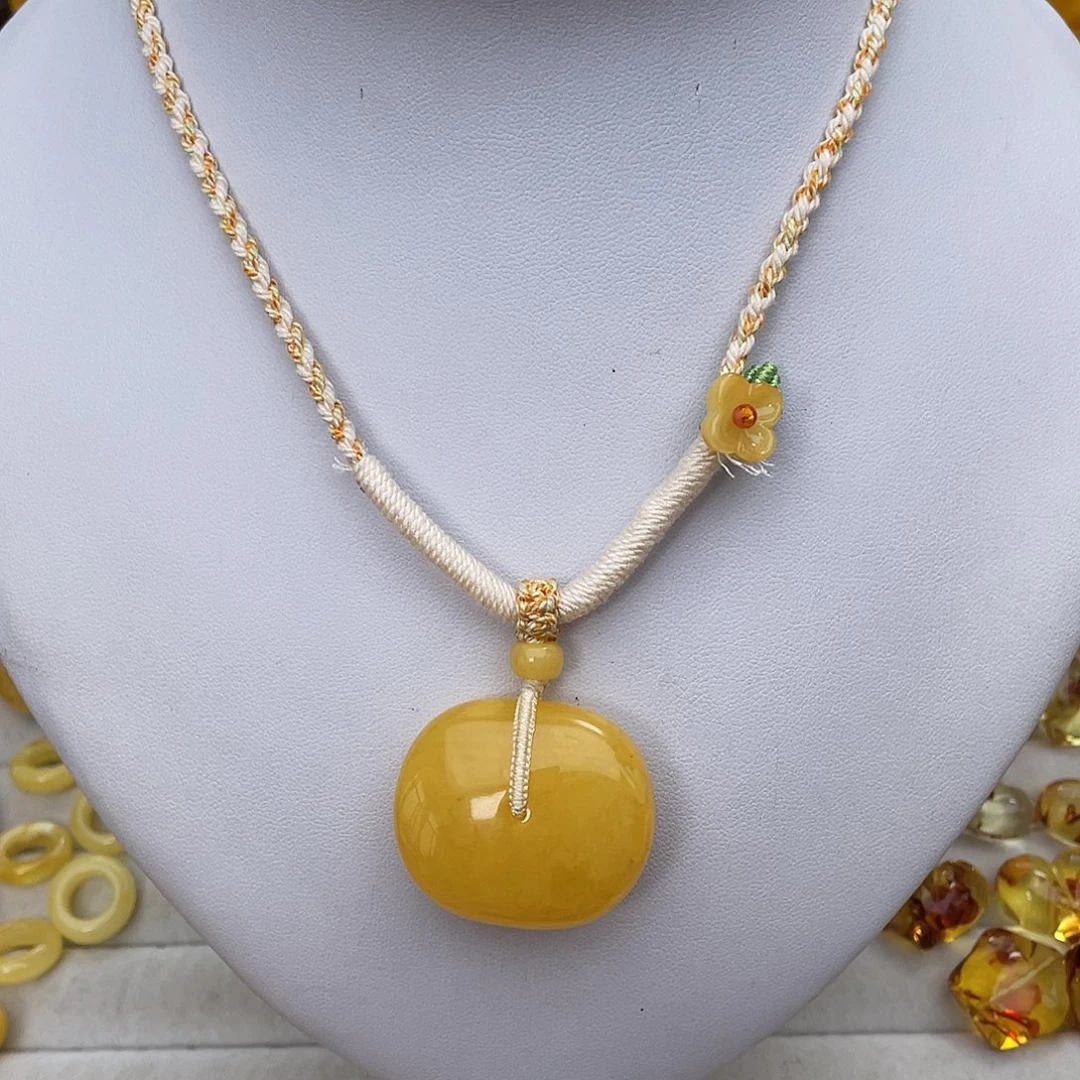 琥珀吊坠(赠链)未镶嵌