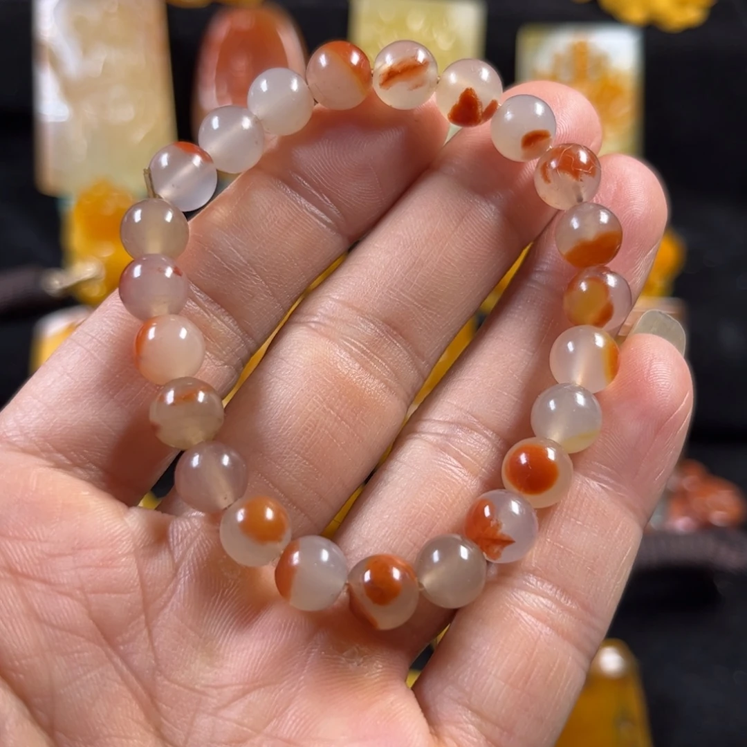 石英质玉（黄龙玉）未镶嵌颈饰