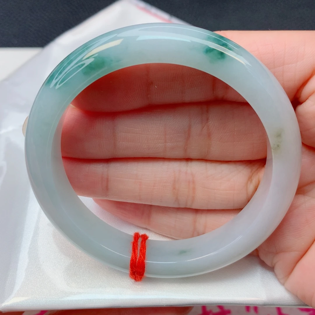 翡翠未镶嵌手镯55.5圈 细糯化浅蓝底飘蓝绿花水润完整度高