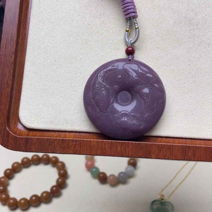 非金属佘太翠石英岩玉有瑕