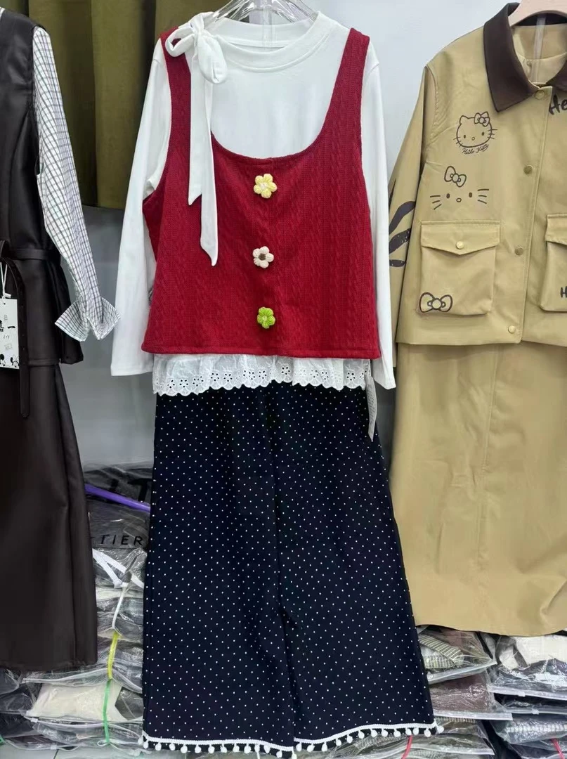 韩系温柔风立体花花针织吊带背心马甲+长袖打底衫+裤子三件套