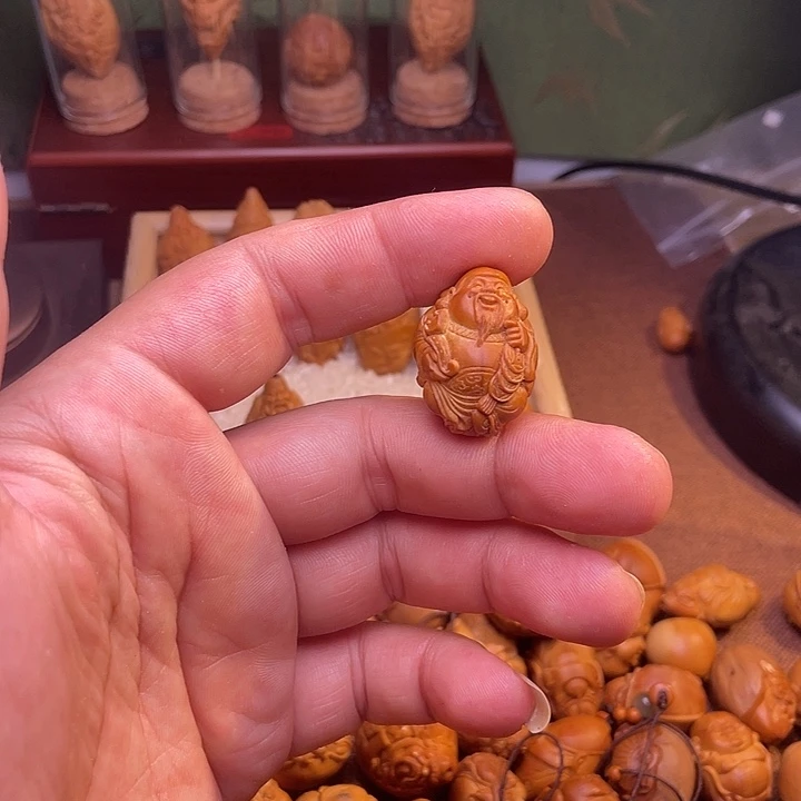 橄榄核吊坠钱袋如意财神