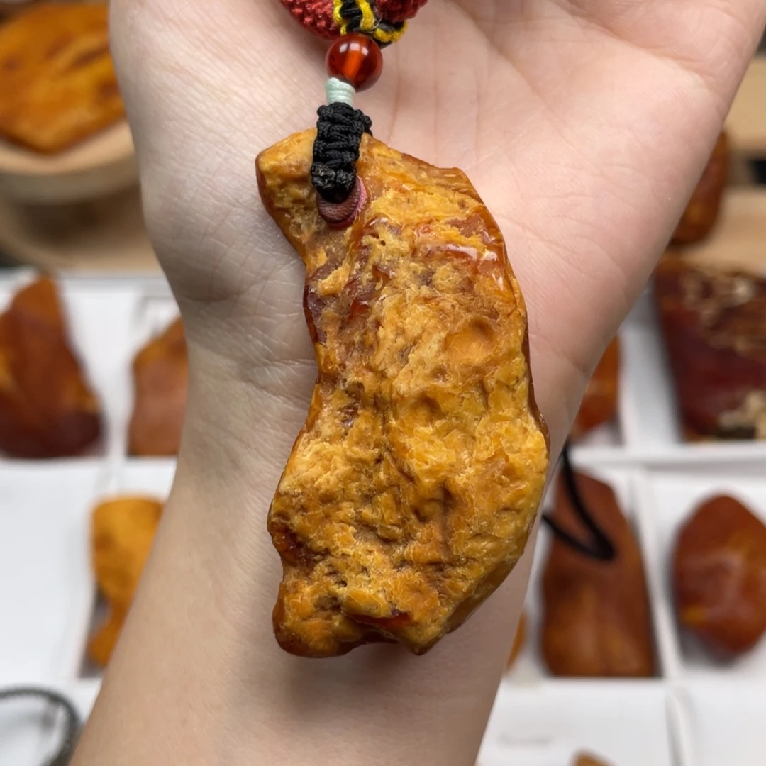 琥珀未镶嵌珠宝奇石