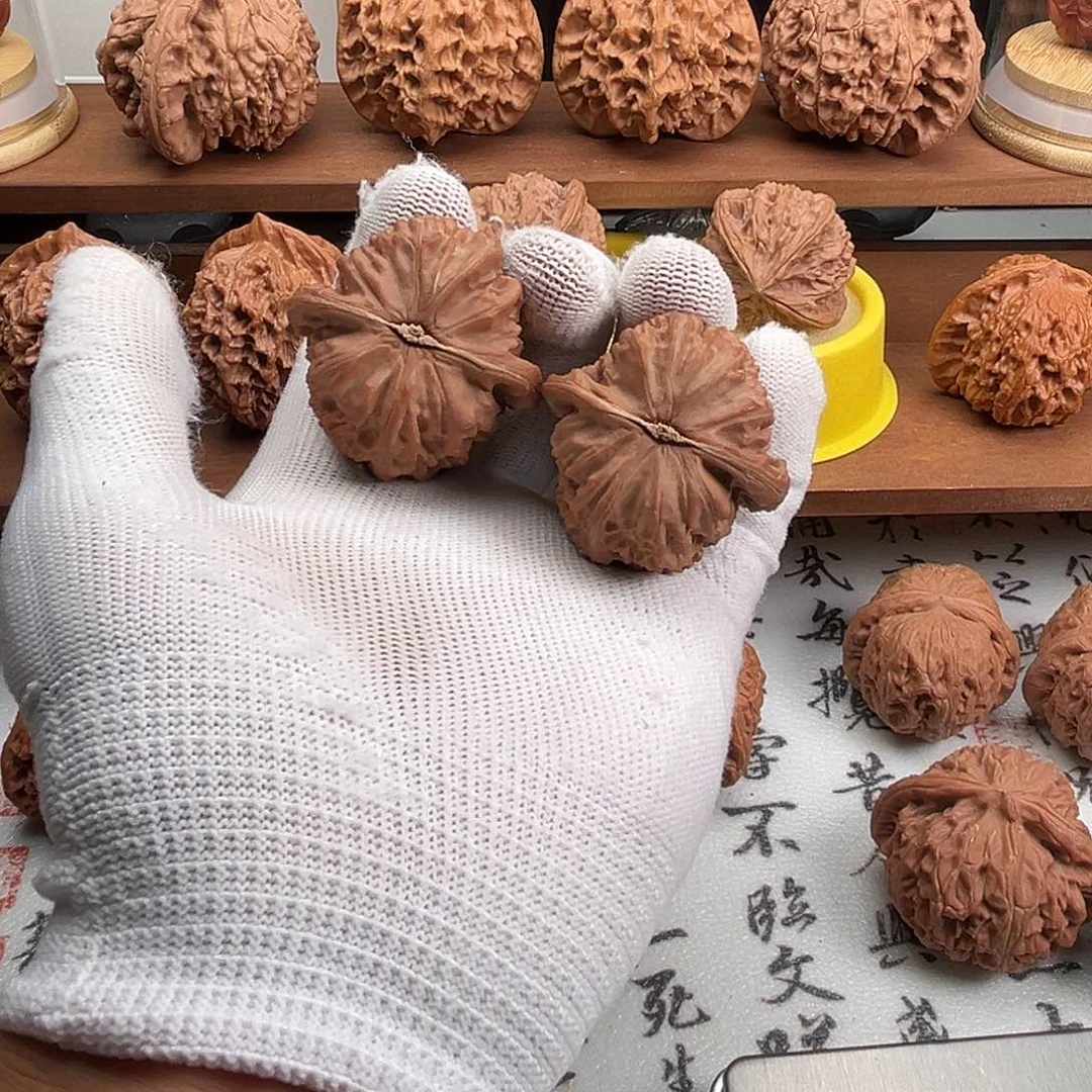 东***播吊坠文玩核桃三角白40全品