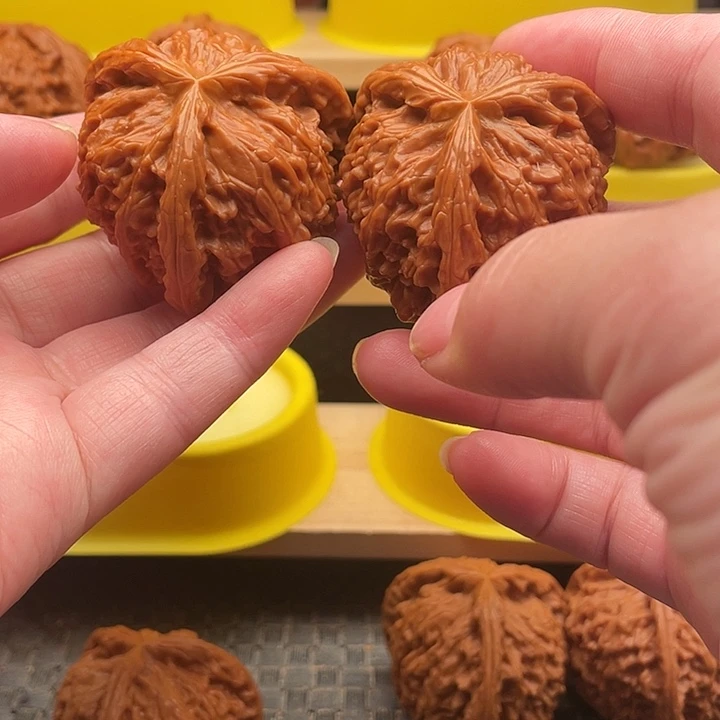 塑***者大叶紫檀（黑酸枝木类）