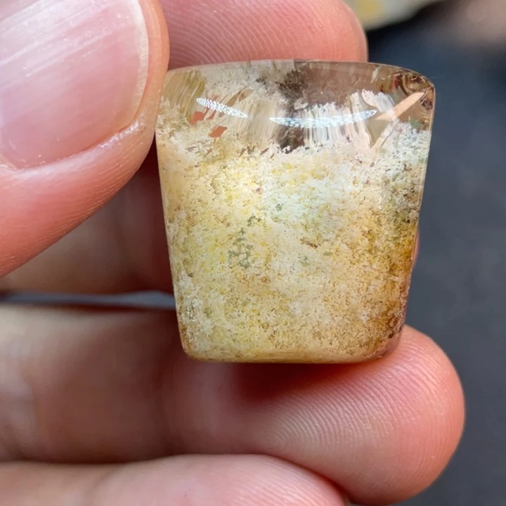 水晶颈饰未镶嵌弘