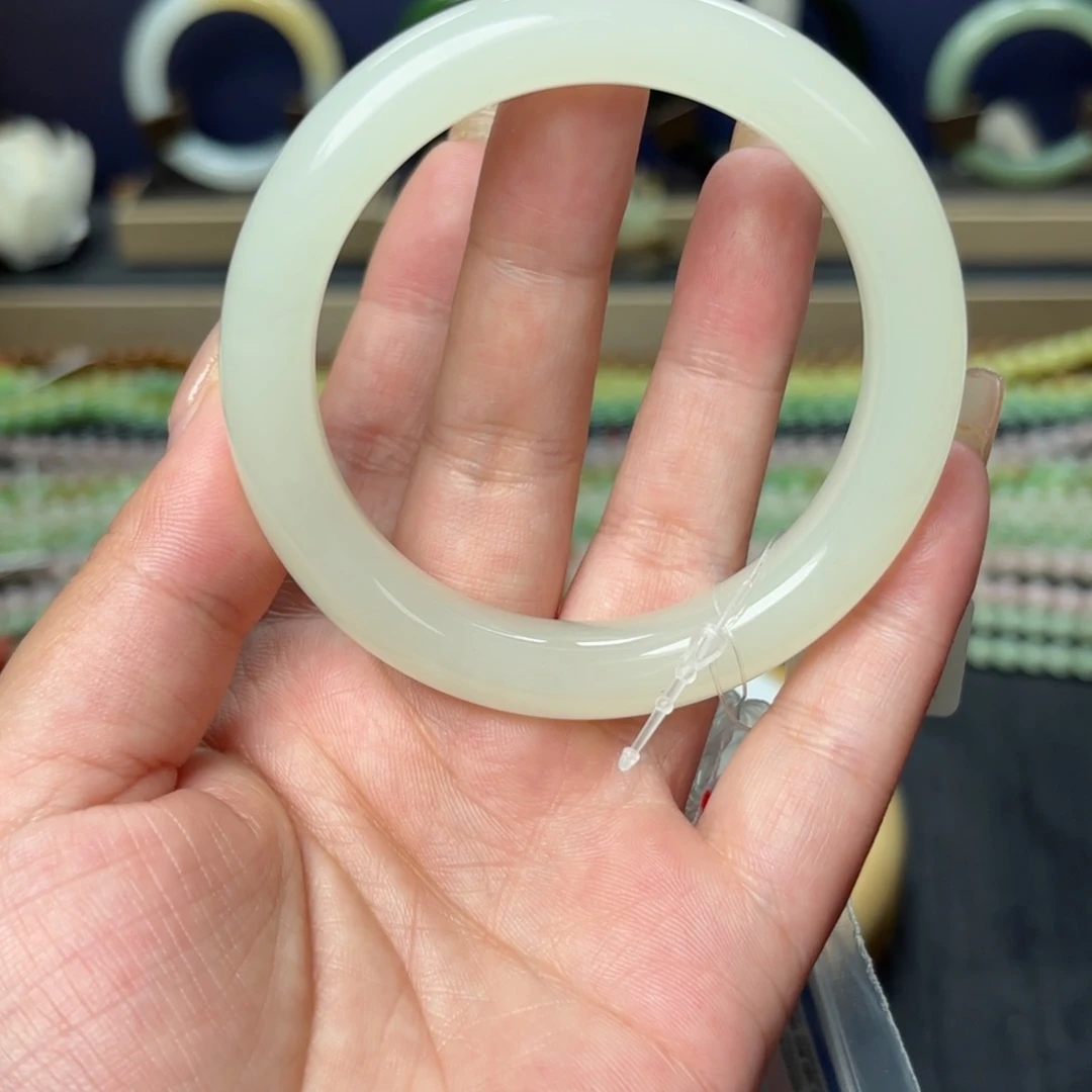 和田玉手镯未镶嵌56.4