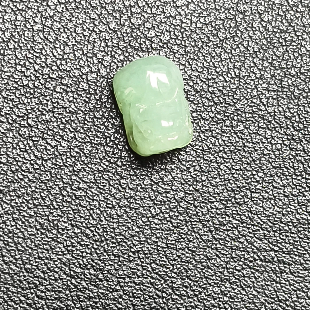 时尚翡翠貔貅吊坠