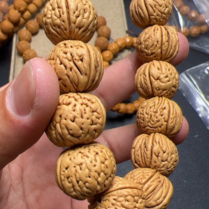 猴头核桃手串来啦