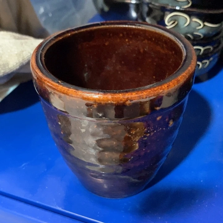 南***董瓷片窑变小缸一个有磕有瑕疵