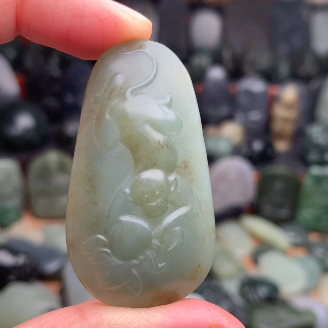 和田玉未镶嵌颈饰挂件50