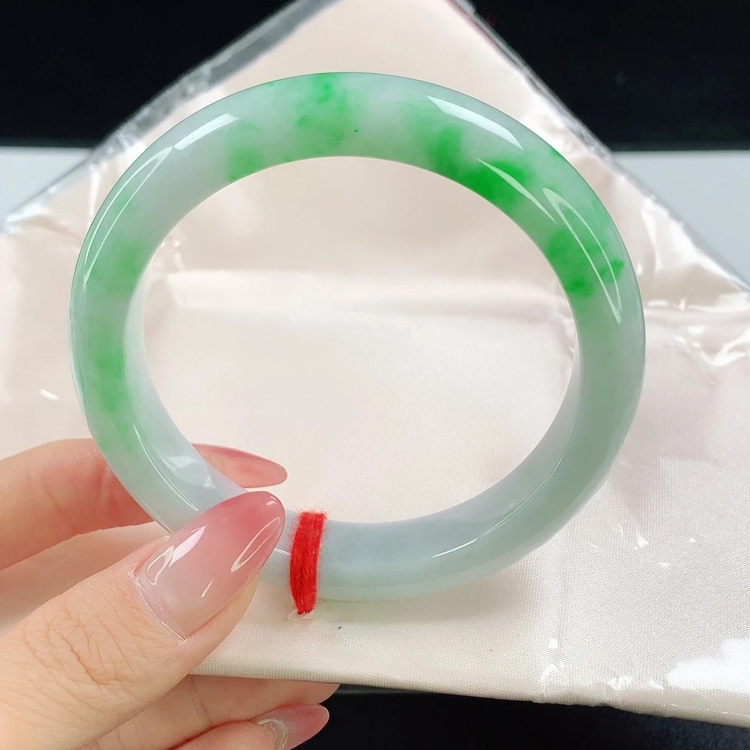 翡翠手镯未镶嵌637翡翠