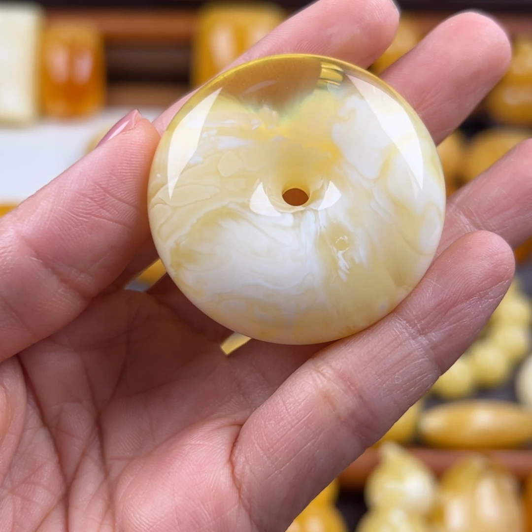 未镶嵌颈饰琥珀纯天然琥珀蜜蜡无优化