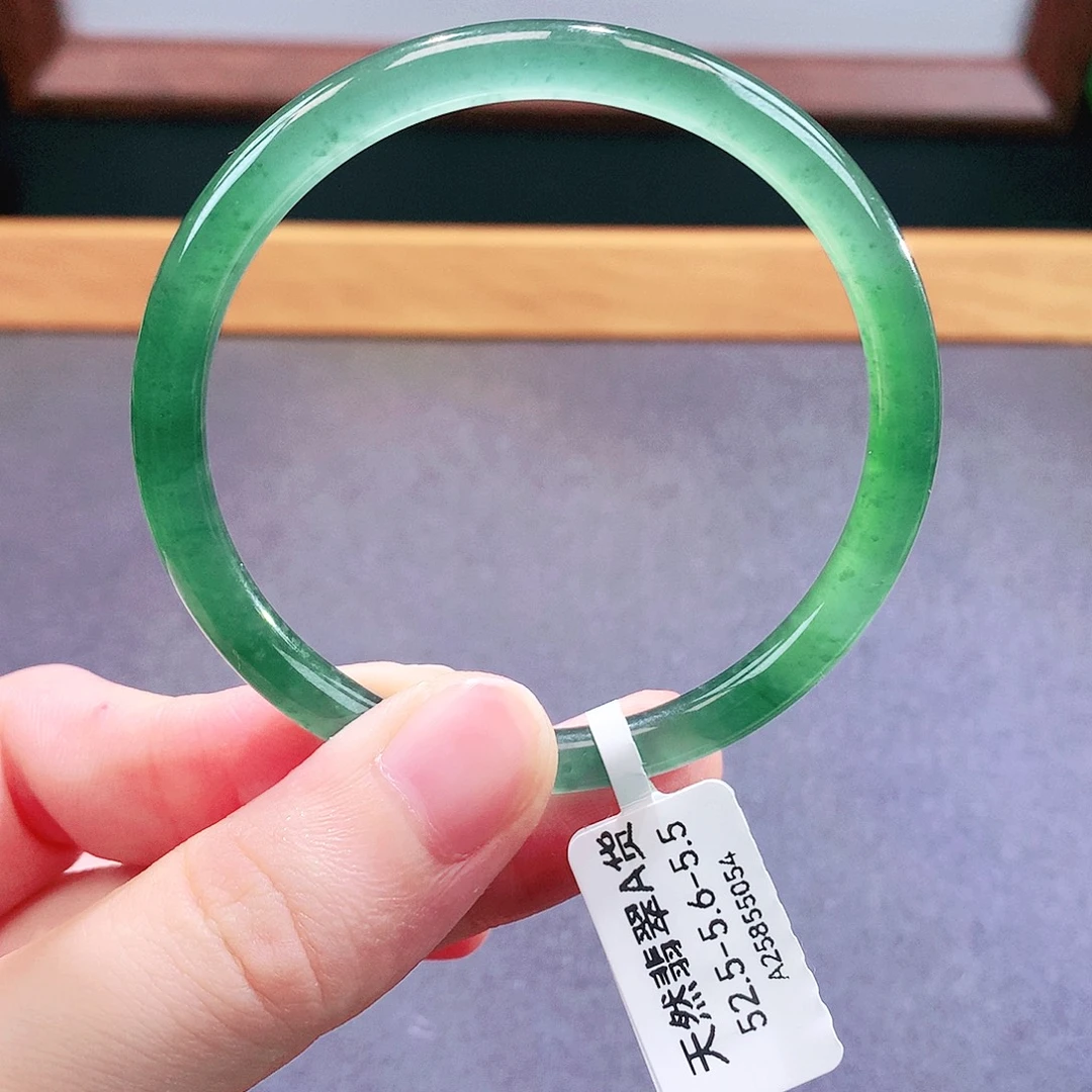 未镶嵌手镯翡翠天然翡翠