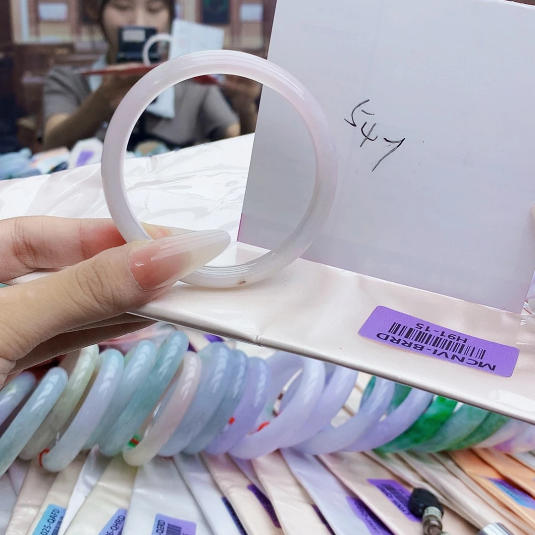 翡翠手镯未镶嵌I