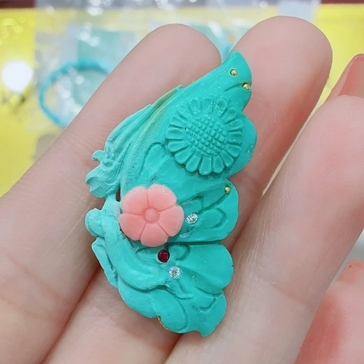 光***星绿松石未镶嵌珠宝奇石