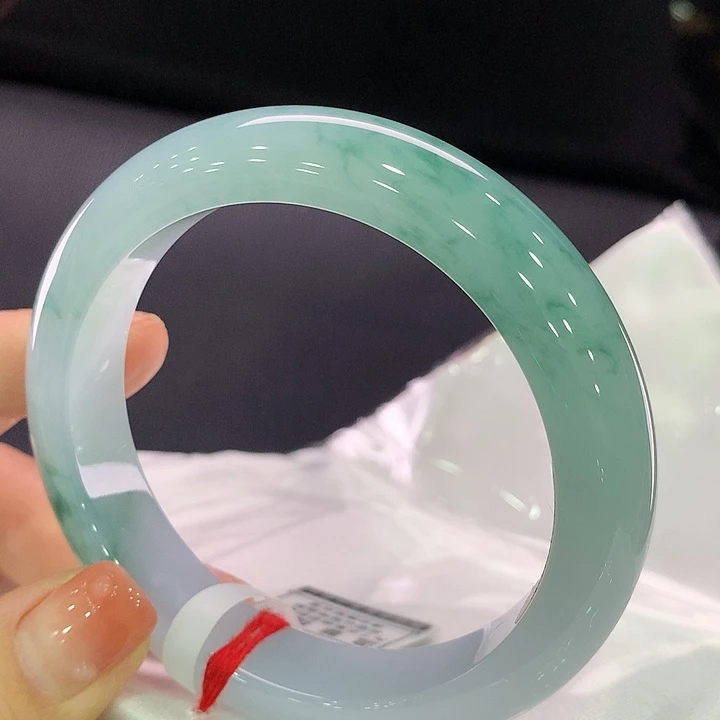 翡翠手镯未镶嵌正圈58