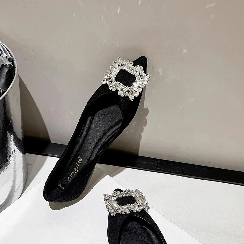 浅口女鞋软底水钻方扣大码平底鞋尖头单鞋低跟玛丽珍豆豆鞋平底