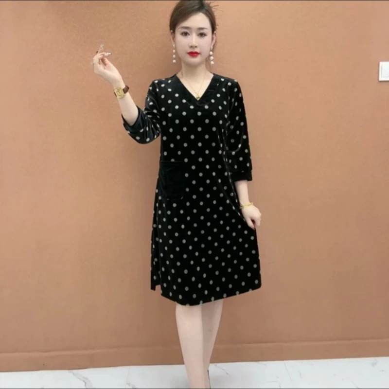 2025妈妈春夏季百褶时尚减龄显瘦新款裙子气质中长款连衣裙