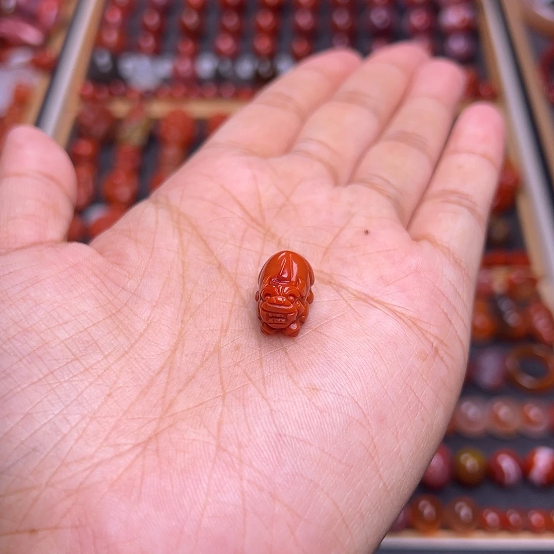 多***包南红玛瑙未镶嵌珠宝奇石