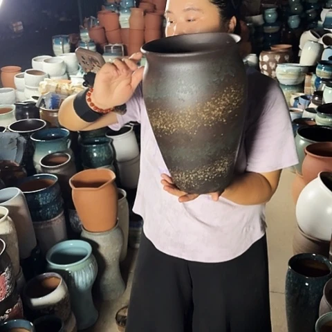 口20高31瑕疵一个盆子。