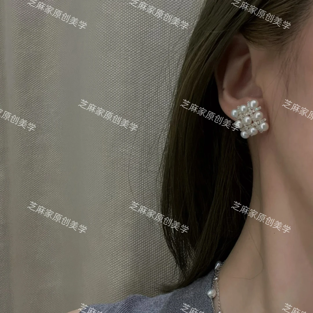 合金耳饰 芝麻家原创新年款小香风耳钉