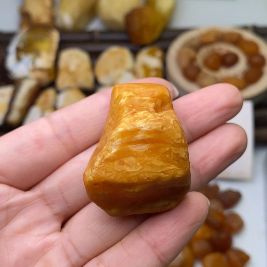 月****定制琥珀天然蜜蜡乌料